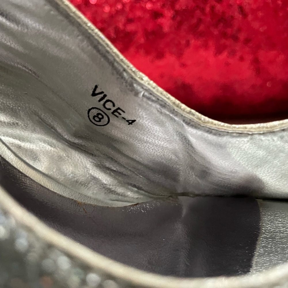 Michaelangelo Silver Glitter Slingback Heels - image 4